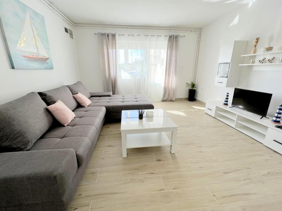 Palit Hills Superior Apartments Exterior foto
